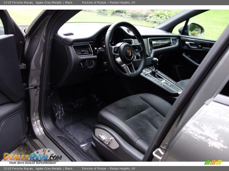 2018 Porsche Macan Agate Grey Metallic / Black Photo #10