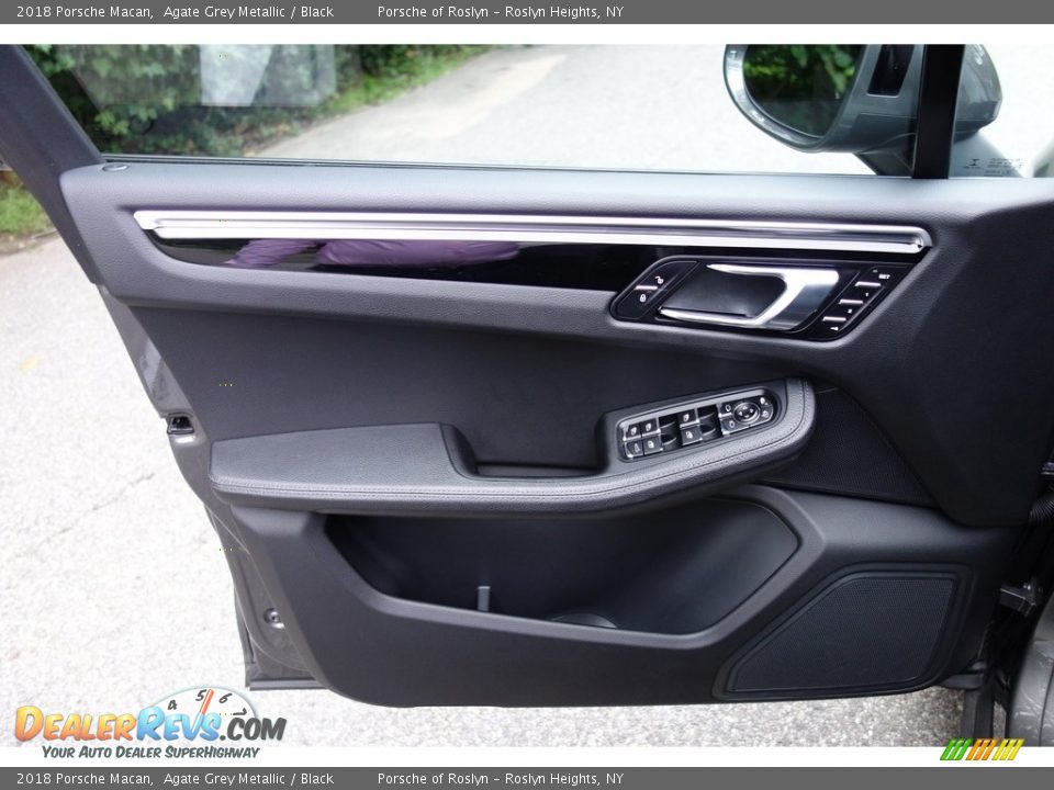 2018 Porsche Macan Agate Grey Metallic / Black Photo #11