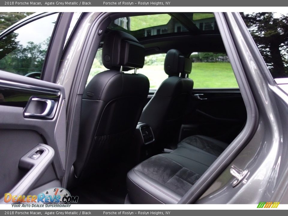 2018 Porsche Macan Agate Grey Metallic / Black Photo #18