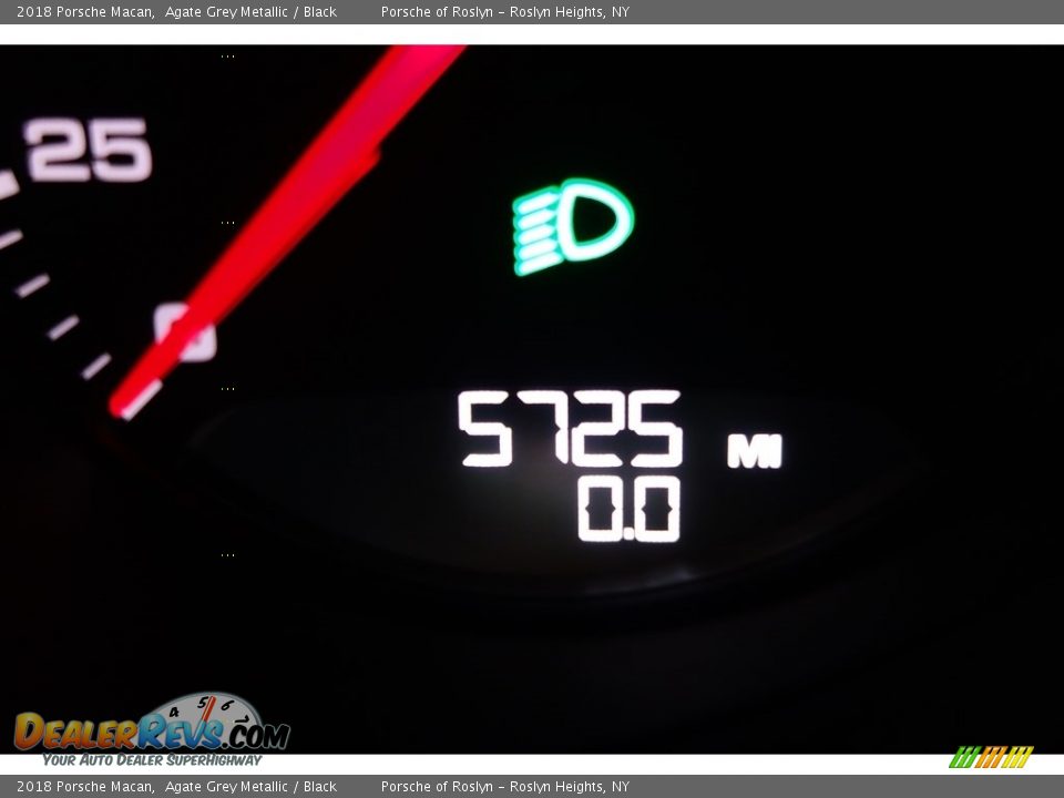 2018 Porsche Macan Agate Grey Metallic / Black Photo #20