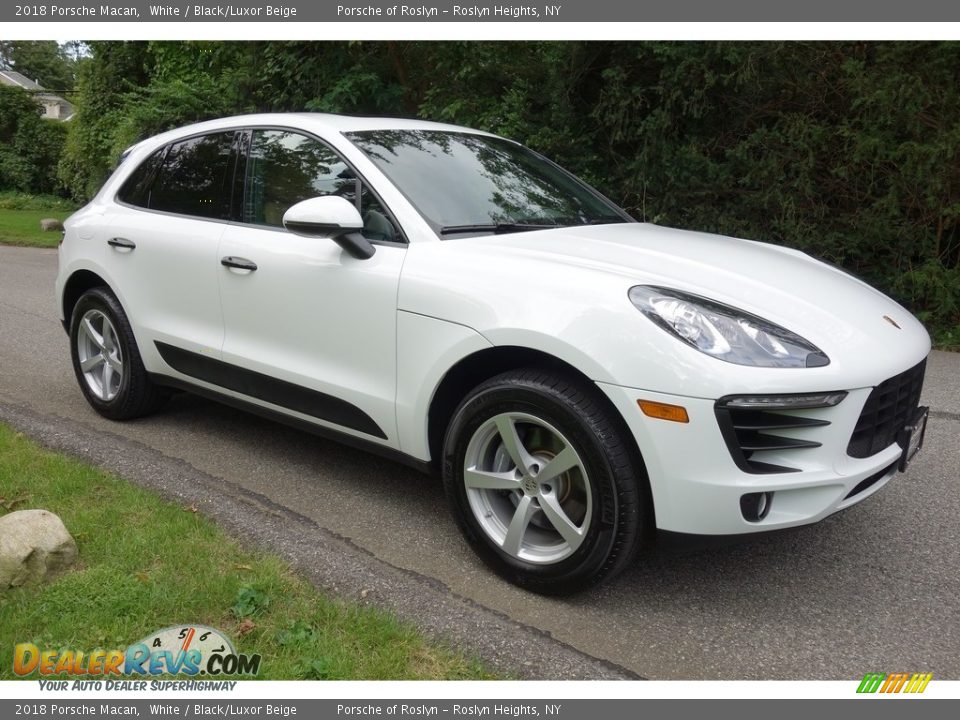 2018 Porsche Macan White / Black/Luxor Beige Photo #8