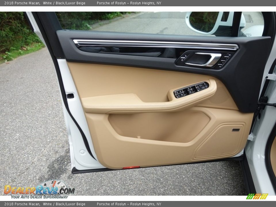 2018 Porsche Macan White / Black/Luxor Beige Photo #11