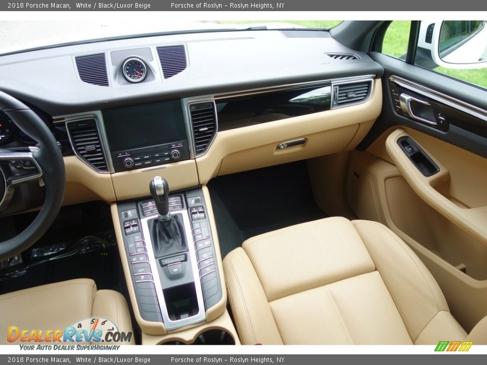 2018 Porsche Macan White / Black/Luxor Beige Photo #15