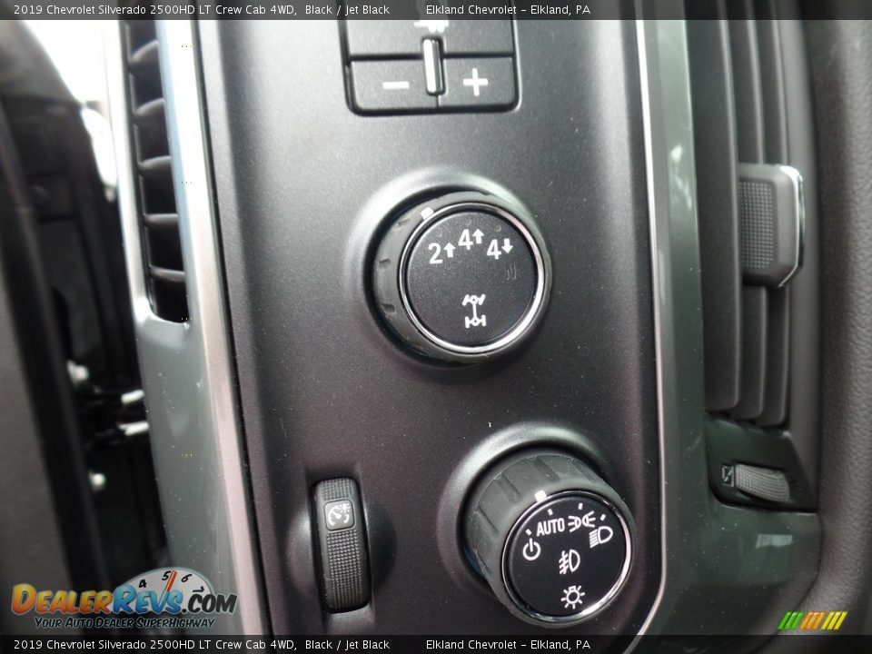2019 Chevrolet Silverado 2500HD LT Crew Cab 4WD Black / Jet Black Photo #28