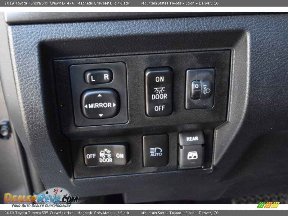 2019 Toyota Tundra SR5 CrewMax 4x4 Magnetic Gray Metallic / Black Photo #24