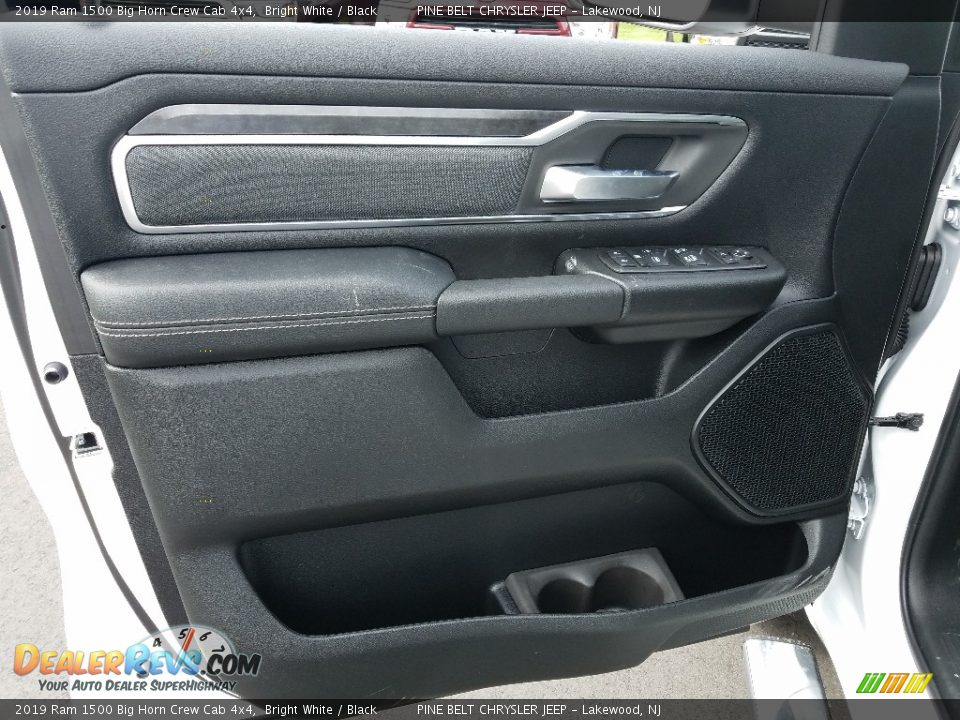 2019 Ram 1500 Big Horn Crew Cab 4x4 Bright White / Black Photo #6