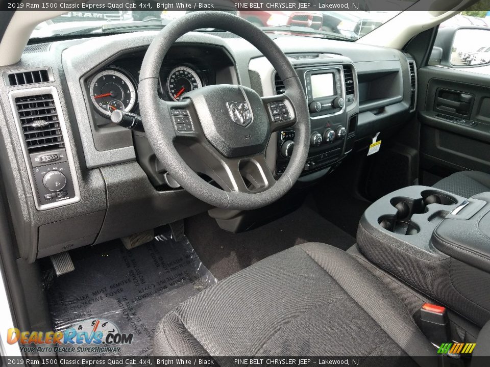 2019 Ram 1500 Classic Express Quad Cab 4x4 Bright White / Black Photo #7