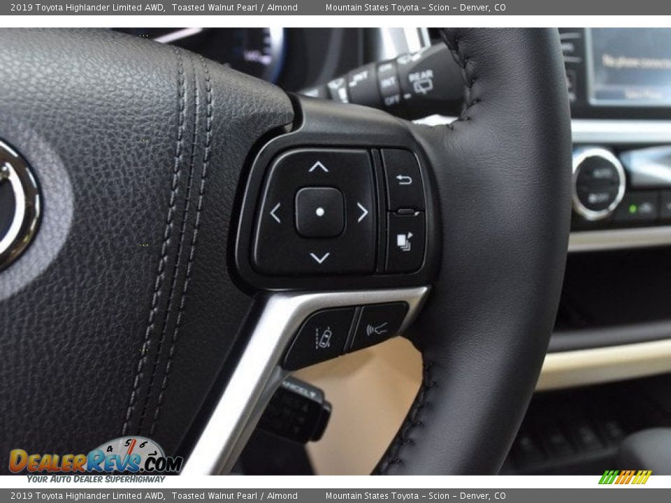 2019 Toyota Highlander Limited AWD Steering Wheel Photo #31