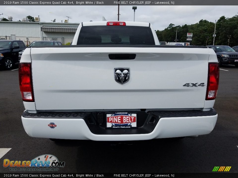 2019 Ram 1500 Classic Express Quad Cab 4x4 Bright White / Black Photo #5