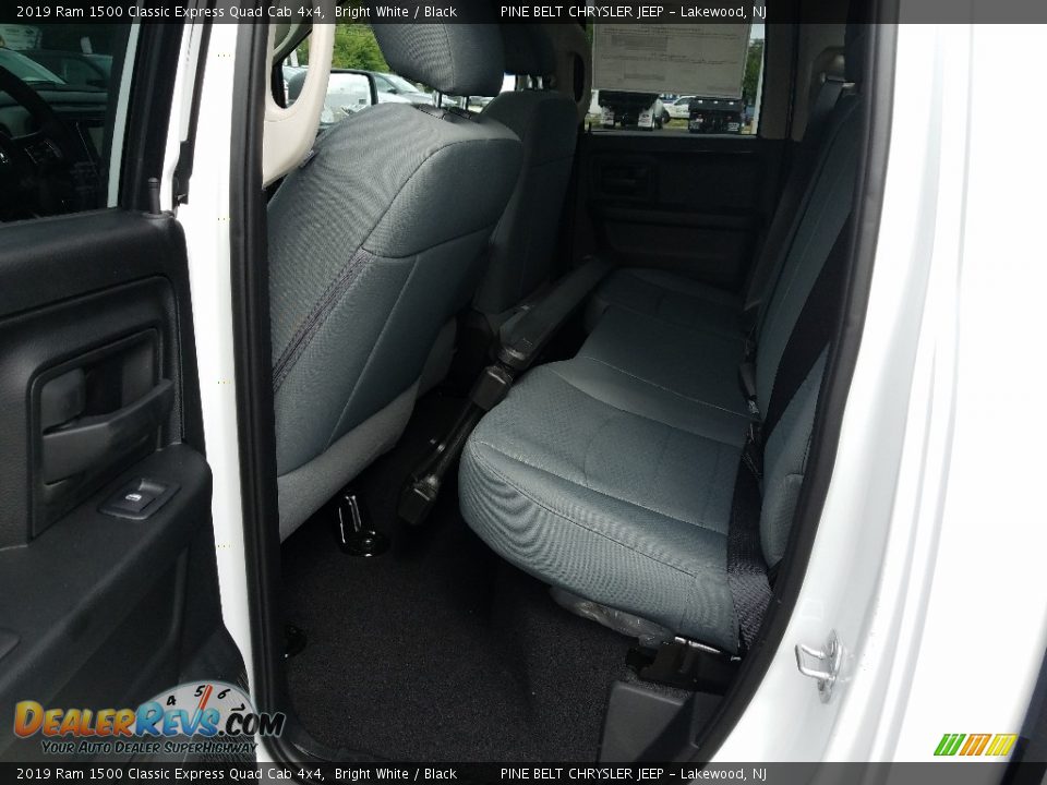2019 Ram 1500 Classic Express Quad Cab 4x4 Bright White / Black Photo #8