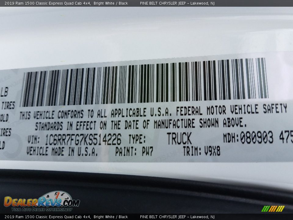 2019 Ram 1500 Classic Express Quad Cab 4x4 Bright White / Black Photo #9
