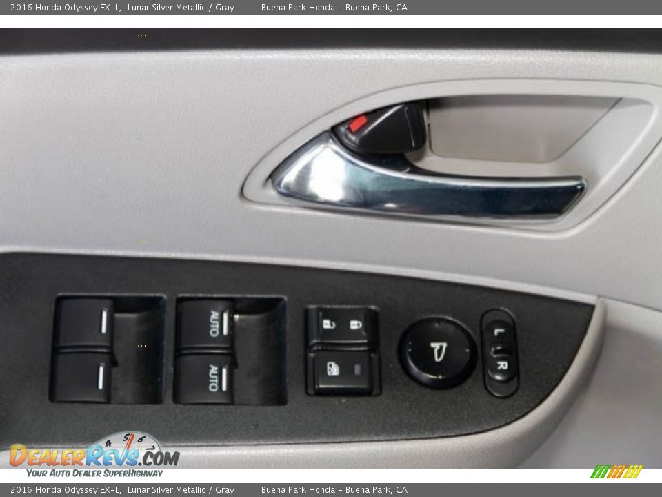 2016 Honda Odyssey EX-L Lunar Silver Metallic / Gray Photo #33