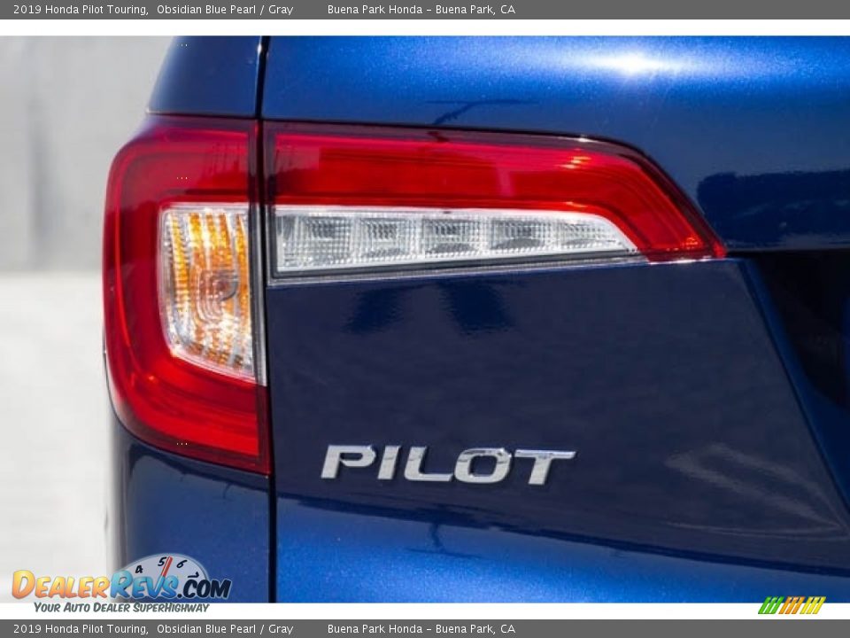 2019 Honda Pilot Touring Obsidian Blue Pearl / Gray Photo #7