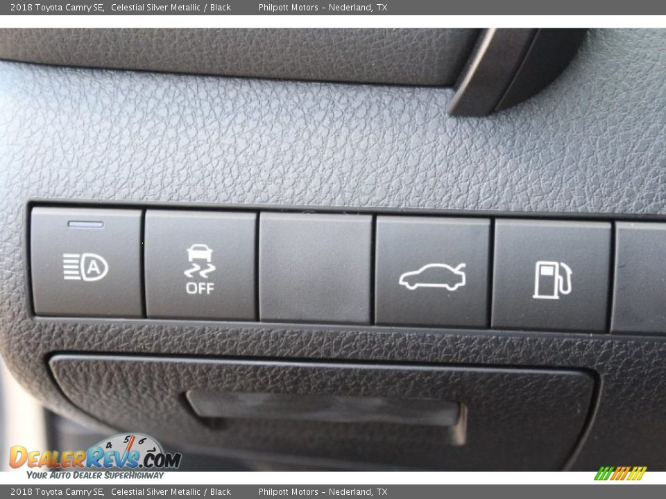 2018 Toyota Camry SE Celestial Silver Metallic / Black Photo #22