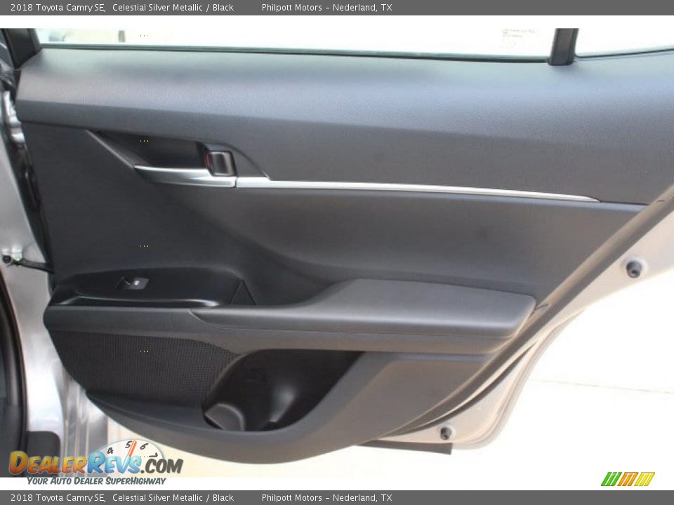 2018 Toyota Camry SE Celestial Silver Metallic / Black Photo #28