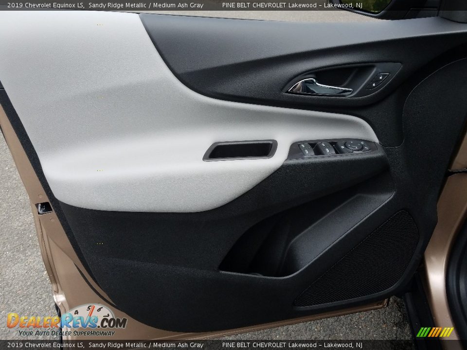 2019 Chevrolet Equinox LS Sandy Ridge Metallic / Medium Ash Gray Photo #6