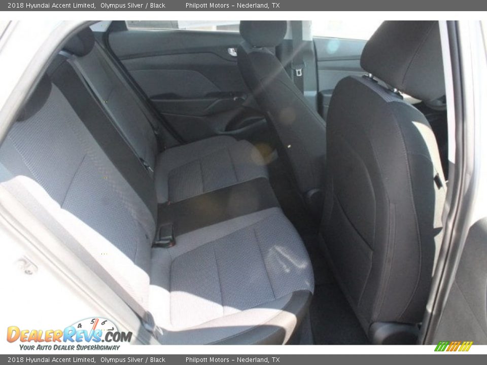 2018 Hyundai Accent Limited Olympus Silver / Black Photo #25