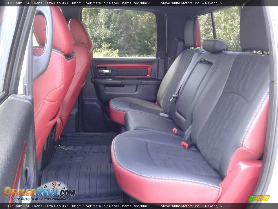 2016 Ram 1500 Rebel Crew Cab 4x4 Bright Silver Metallic / Rebel Theme Red/Black Photo #11