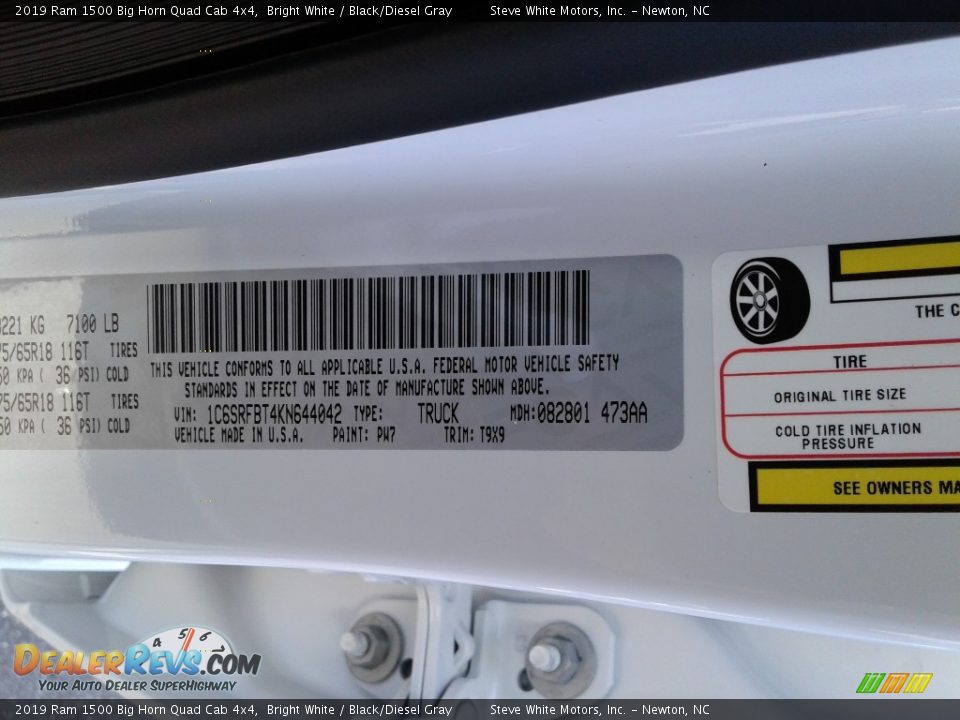 2019 Ram 1500 Big Horn Quad Cab 4x4 Bright White / Black/Diesel Gray Photo #32