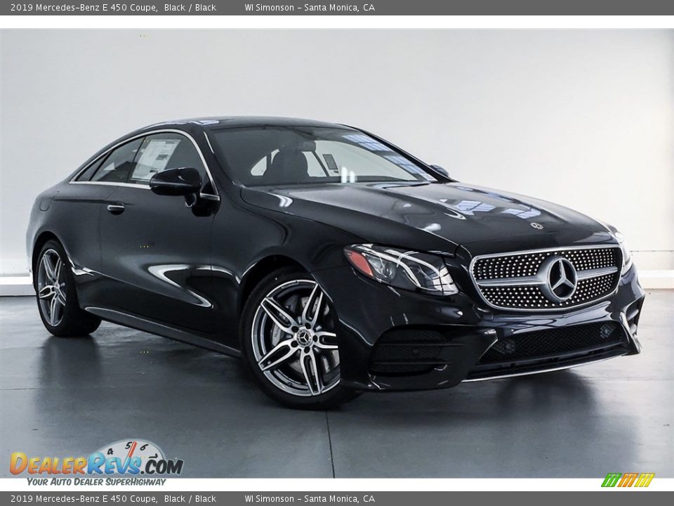 Front 3/4 View of 2019 Mercedes-Benz E 450 Coupe Photo #12