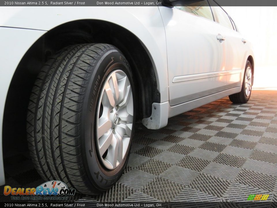 2010 Nissan Altima 2.5 S Radiant Silver / Frost Photo #7
