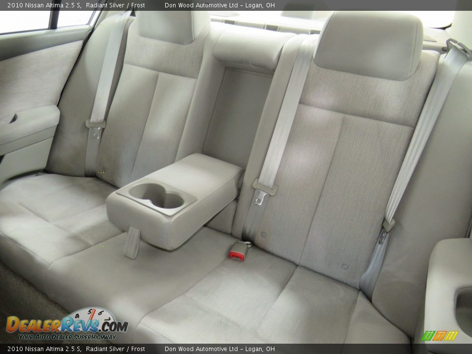 2010 Nissan Altima 2.5 S Radiant Silver / Frost Photo #16