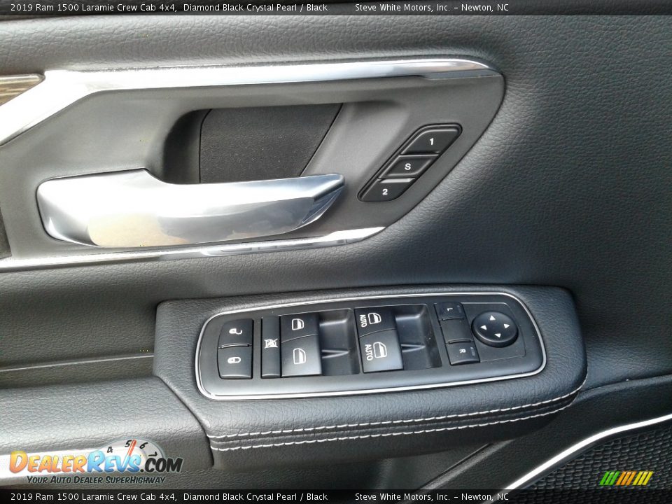 2019 Ram 1500 Laramie Crew Cab 4x4 Diamond Black Crystal Pearl / Black Photo #9