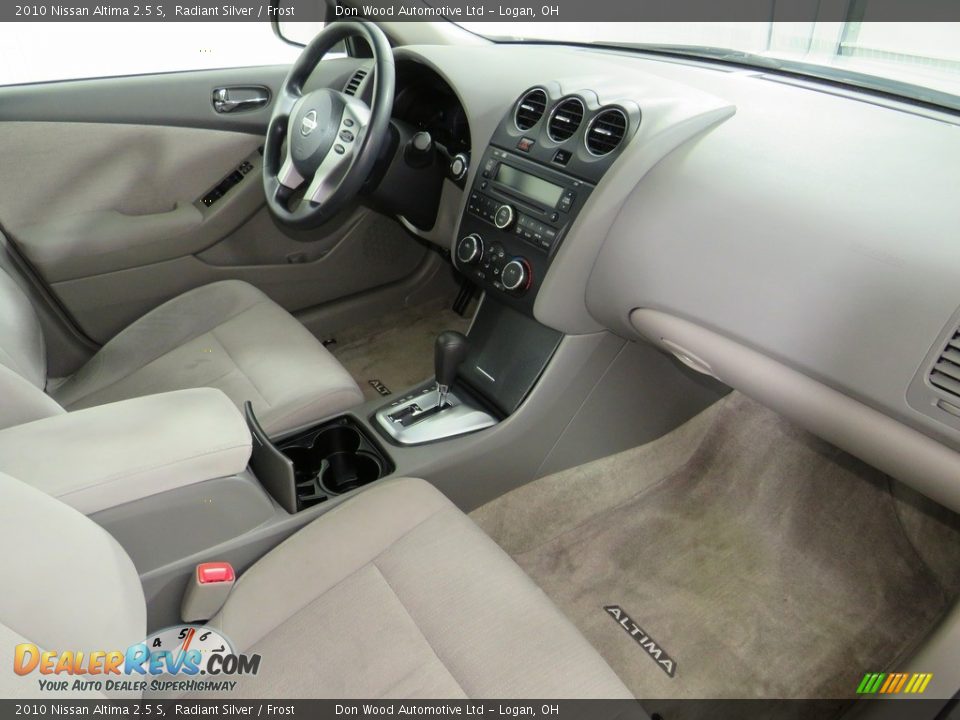 2010 Nissan Altima 2.5 S Radiant Silver / Frost Photo #26