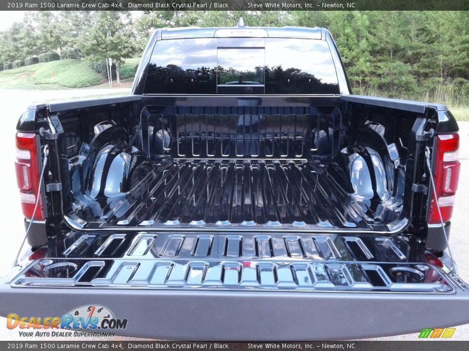 2019 Ram 1500 Laramie Crew Cab 4x4 Diamond Black Crystal Pearl / Black Photo #13