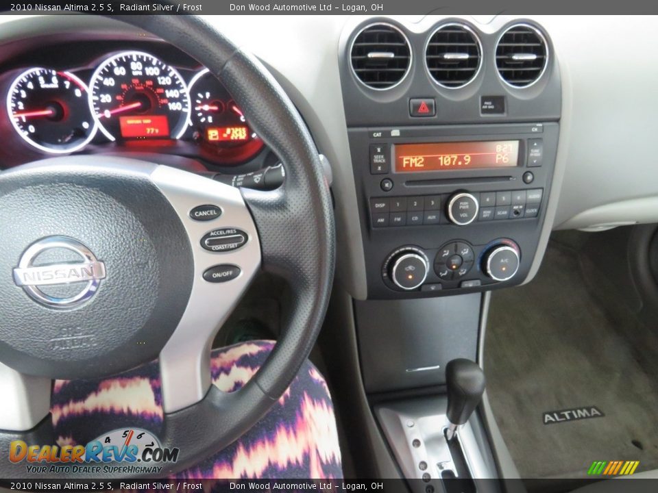 2010 Nissan Altima 2.5 S Radiant Silver / Frost Photo #29