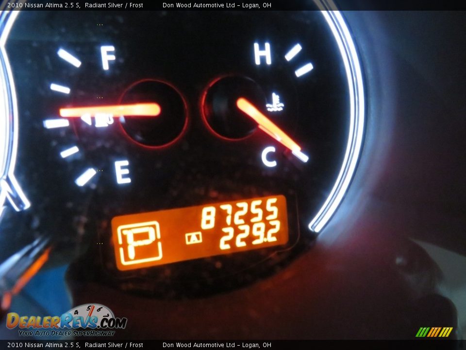 2010 Nissan Altima 2.5 S Radiant Silver / Frost Photo #32