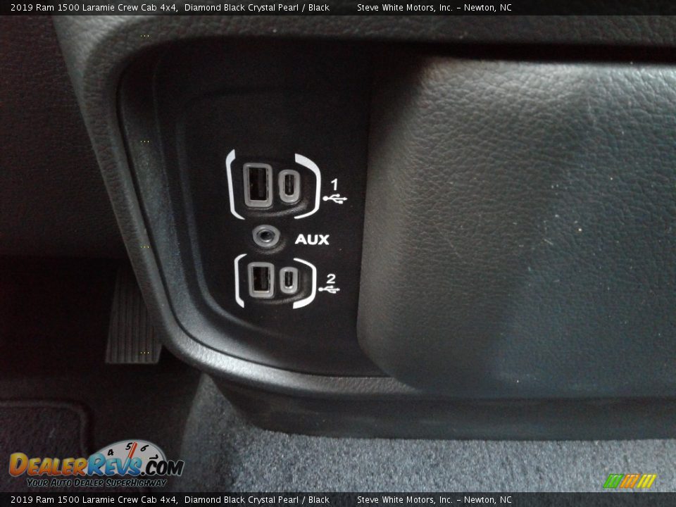2019 Ram 1500 Laramie Crew Cab 4x4 Diamond Black Crystal Pearl / Black Photo #30