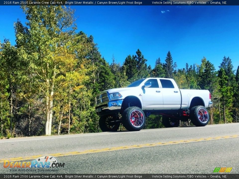 2016 Ram 2500 Laramie Crew Cab 4x4 Bright Silver Metallic / Canyon Brown/Light Frost Beige Photo #10