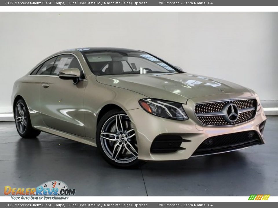 Front 3/4 View of 2019 Mercedes-Benz E 450 Coupe Photo #1