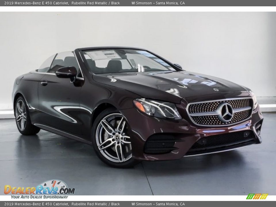 Front 3/4 View of 2019 Mercedes-Benz E 450 Cabriolet Photo #12