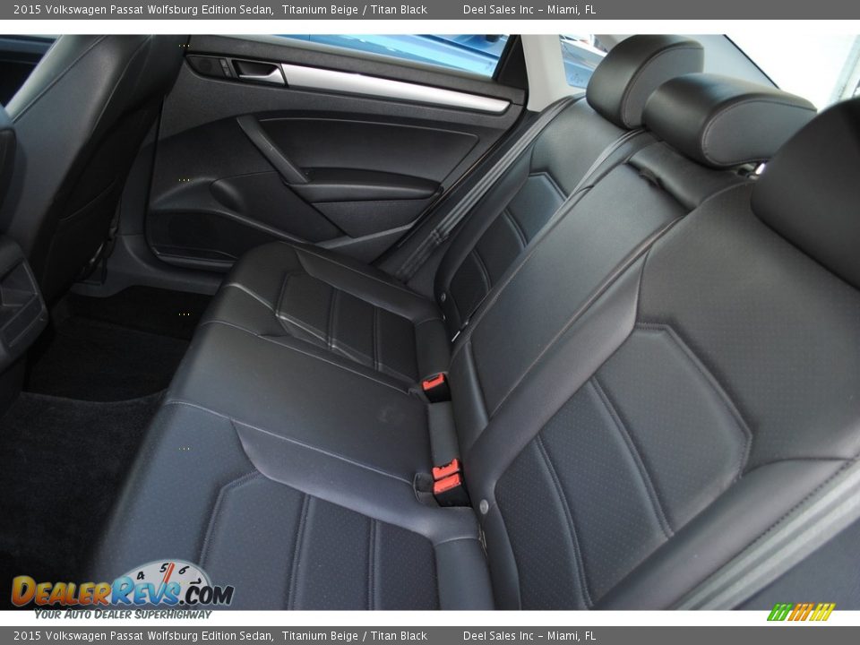 2015 Volkswagen Passat Wolfsburg Edition Sedan Titanium Beige / Titan Black Photo #11