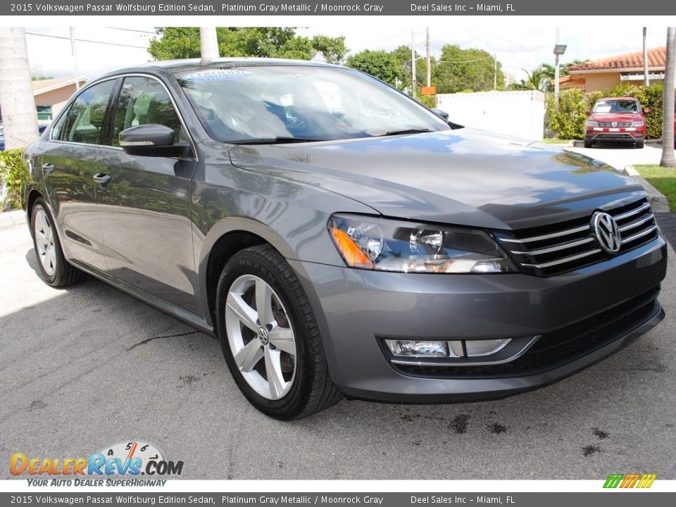 2015 Volkswagen Passat Wolfsburg Edition Sedan Platinum Gray Metallic / Moonrock Gray Photo #2
