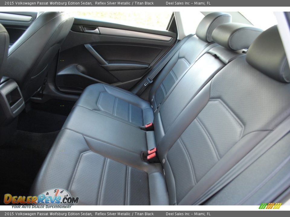 2015 Volkswagen Passat Wolfsburg Edition Sedan Reflex Silver Metallic / Titan Black Photo #12