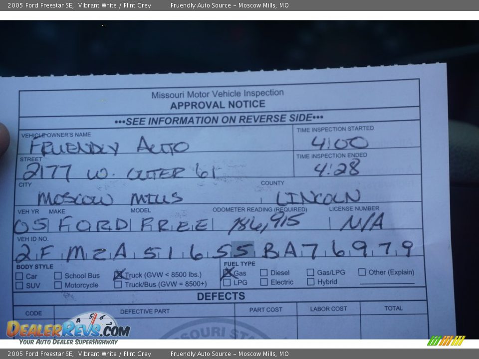 2005 Ford Freestar SE Vibrant White / Flint Grey Photo #10