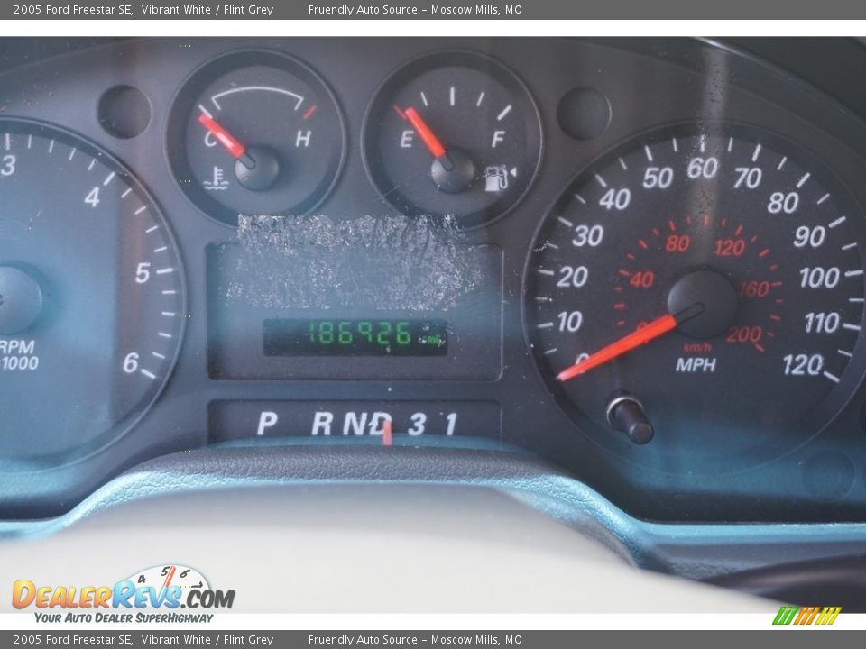 2005 Ford Freestar SE Vibrant White / Flint Grey Photo #13