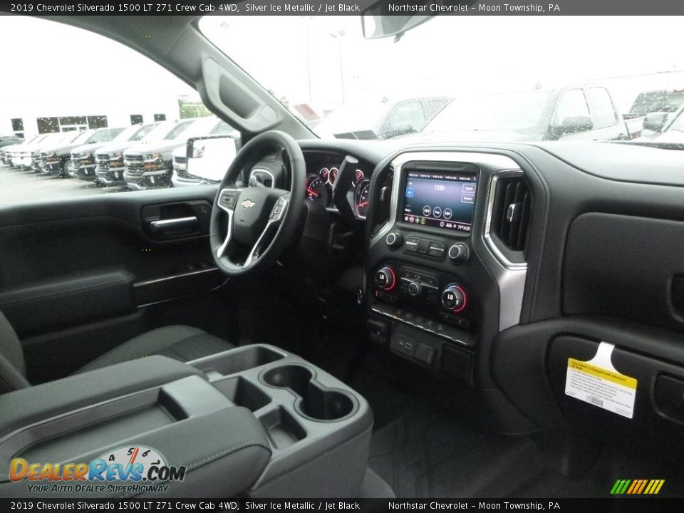 2019 Chevrolet Silverado 1500 LT Z71 Crew Cab 4WD Silver Ice Metallic / Jet Black Photo #11