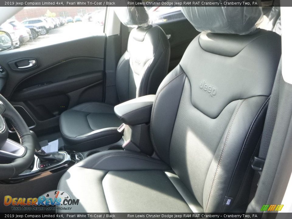 Front Seat of 2019 Jeep Compass Limited 4x4 Photo #13