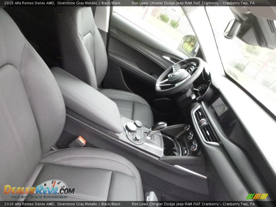 2018 Alfa Romeo Stelvio AWD Silverstone Gray Metallic / Black/Black Photo #14
