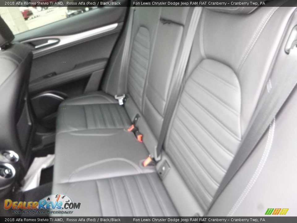 2018 Alfa Romeo Stelvio Ti AWD Rosso Alfa (Red) / Black/Black Photo #16