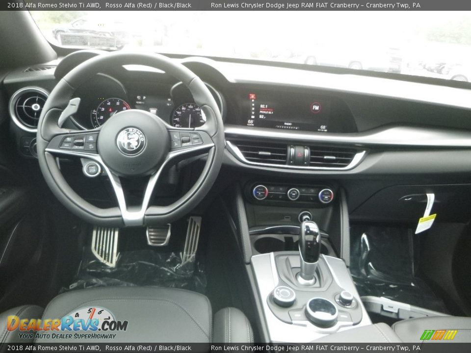 2018 Alfa Romeo Stelvio Ti AWD Rosso Alfa (Red) / Black/Black Photo #18