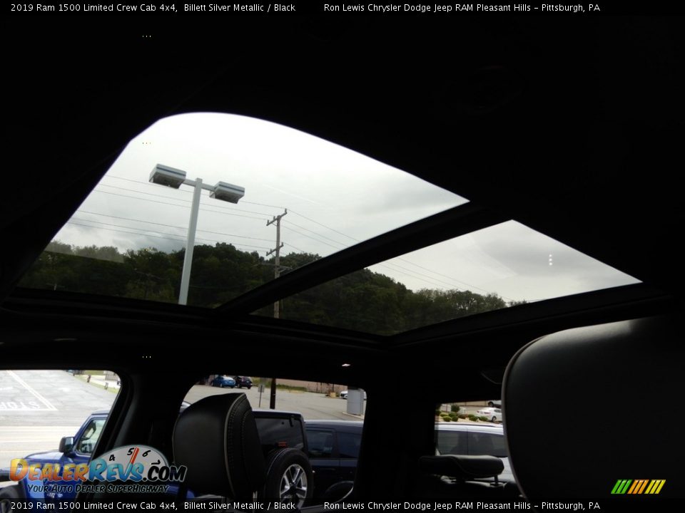 2019 Ram 1500 Limited Crew Cab 4x4 Billett Silver Metallic / Black Photo #17