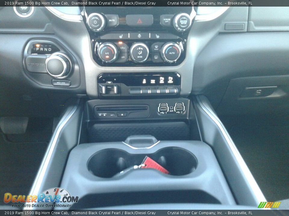 2019 Ram 1500 Big Horn Crew Cab Diamond Black Crystal Pearl / Black/Diesel Gray Photo #16