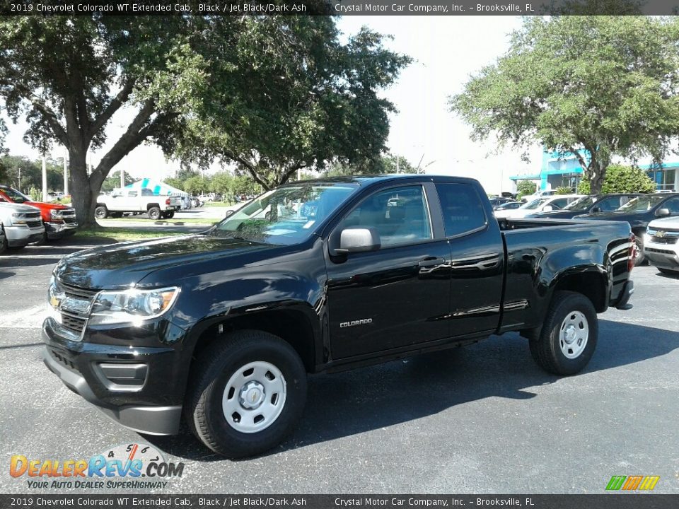 Front 3/4 View of 2019 Chevrolet Colorado WT Extended Cab Photo #1