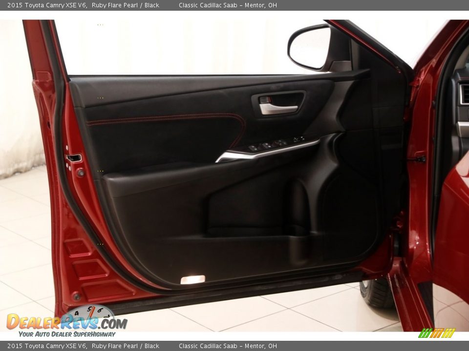 2015 Toyota Camry XSE V6 Ruby Flare Pearl / Black Photo #4