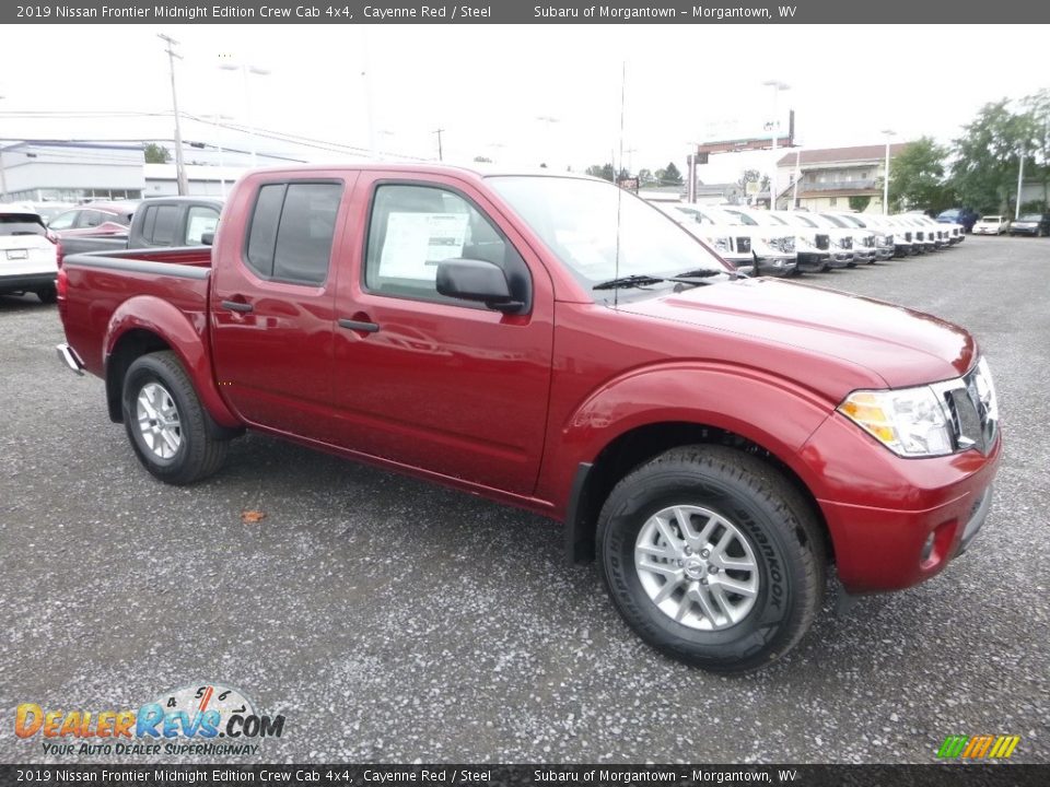 Front 3/4 View of 2019 Nissan Frontier Midnight Edition Crew Cab 4x4 Photo #1